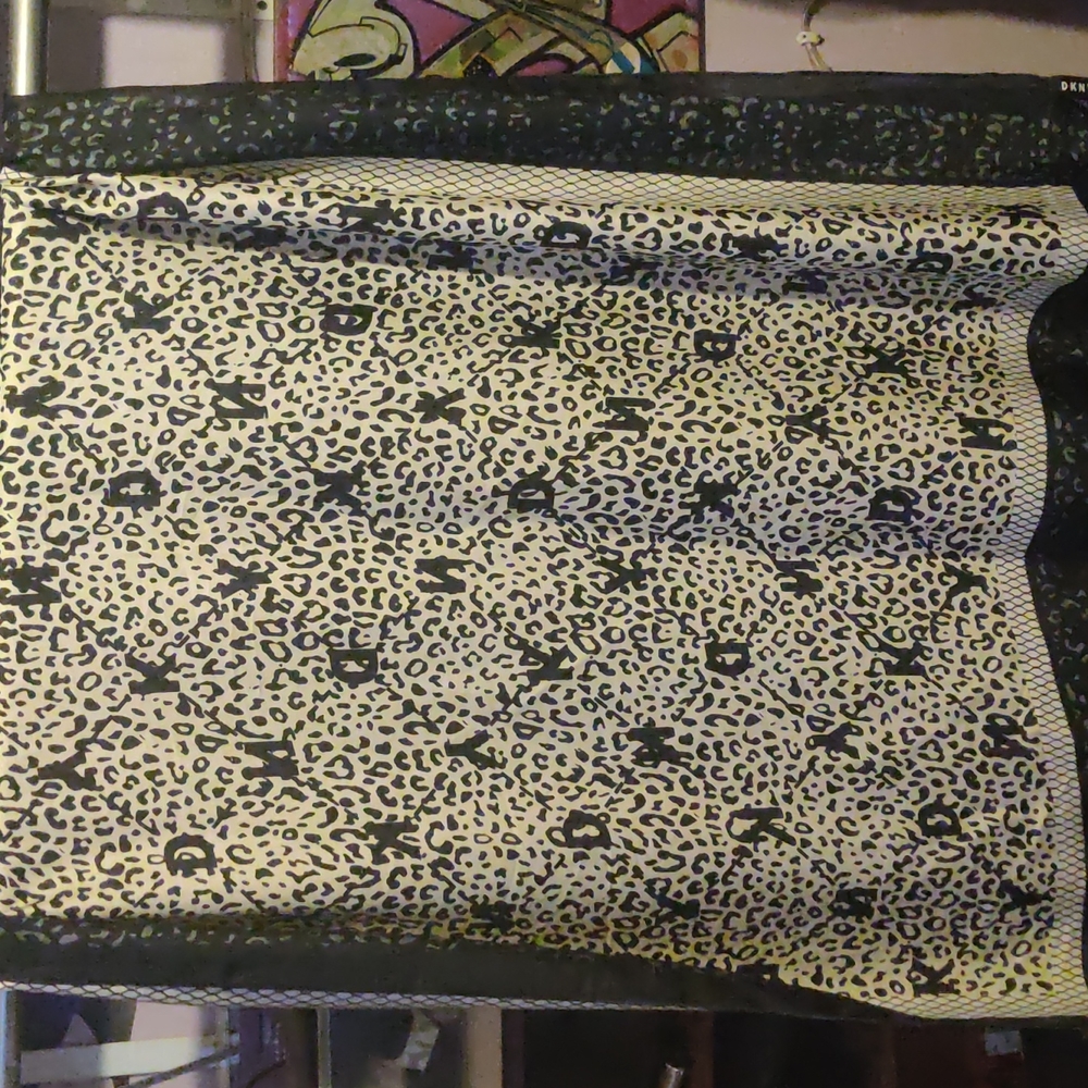 DKNY scarf